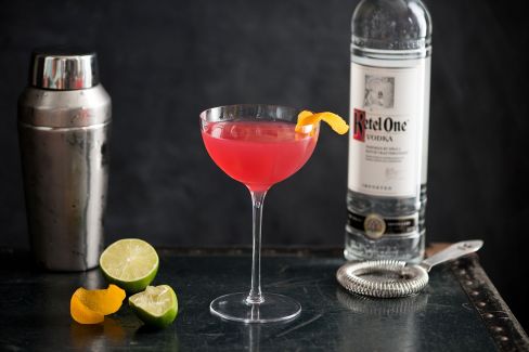 cocktail-mixologie-cosmopolitan.jpg